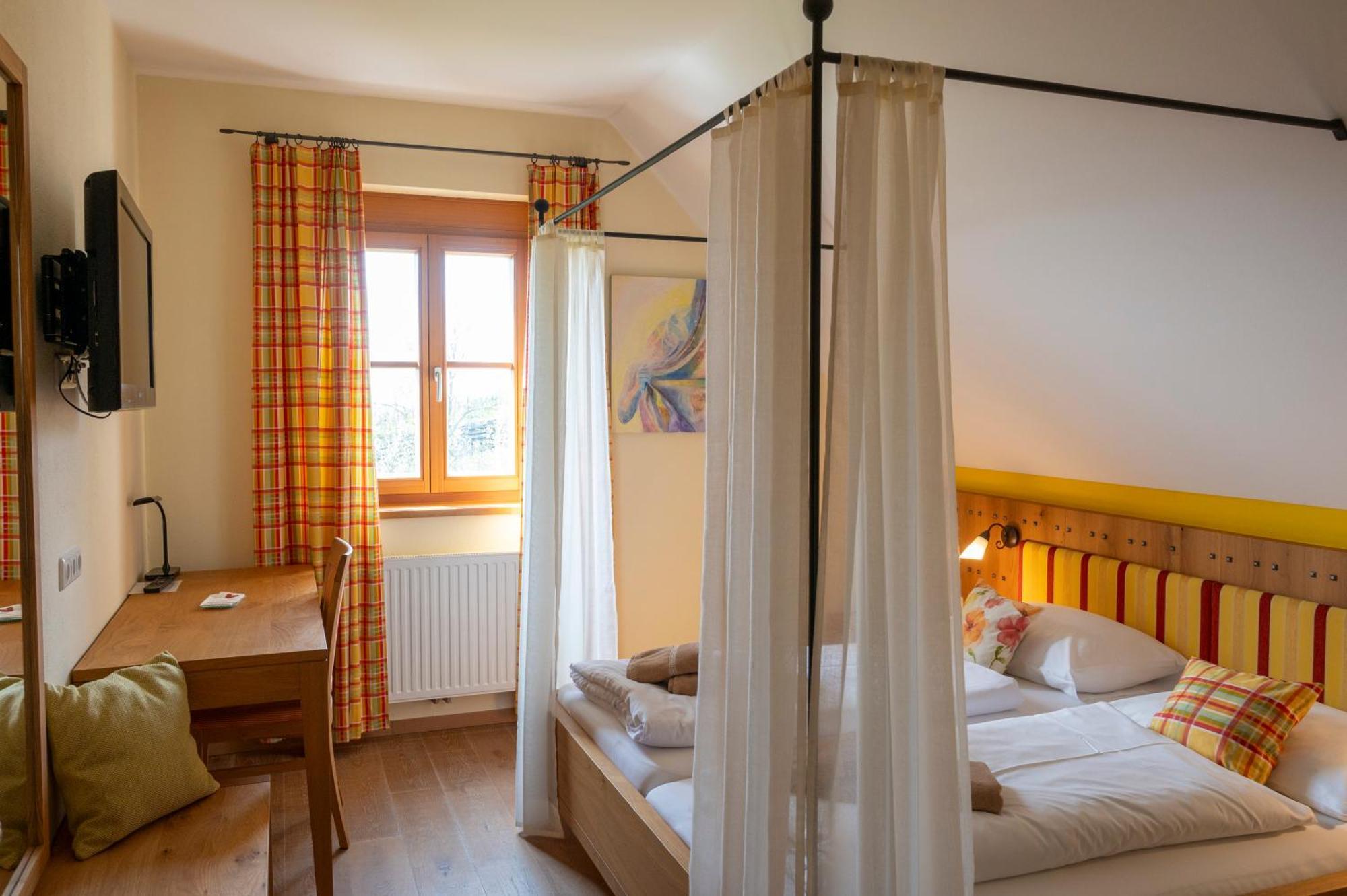 Winzerzimmer Scharl Sankt Anna am Aigen Exterior foto